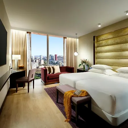Hyatt Regency Barcelona Tower 5* L’Hospitalet de Llobregat