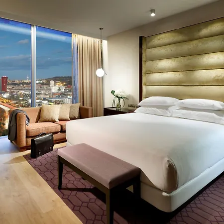 Hyatt Regency Barcelona Tower