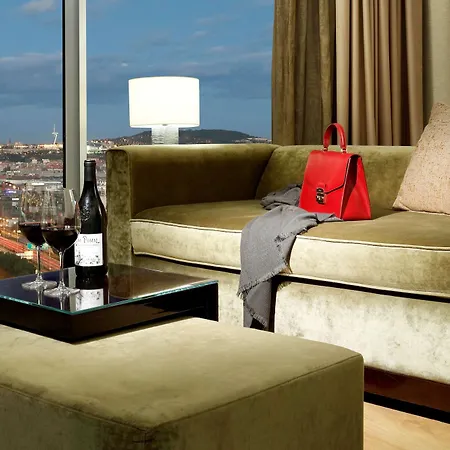 Hyatt Regency Barcelona Tower 5*