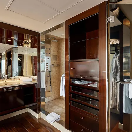 Hotel Hyatt Regency Barcelona Tower 5*