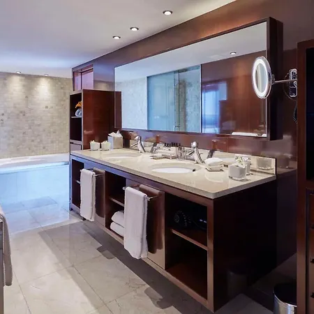 Hyatt Regency Barcelona Tower 5* L'Hospitalet de Llobregat