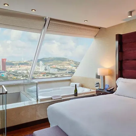 Hotel Hyatt Regency Barcelona Tower 5*