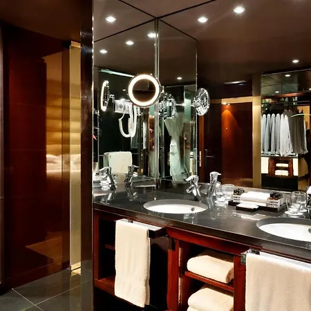 Hyatt Regency Barcelona Tower Szálloda 5*