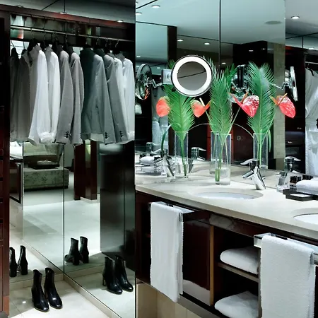 Hyatt Regency Barcelona Tower 5* L’Hospitalet de Llobregat