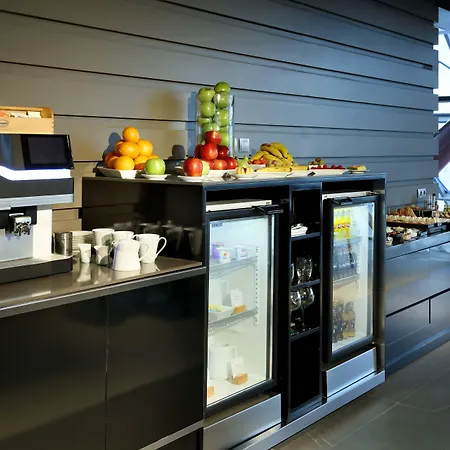 Hyatt Regency Barcelona Tower 5*