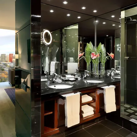 Hyatt Regency Barcelona Tower 5*