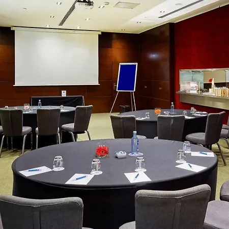 Hyatt Regency Barcelona Tower 5* L’Hospitalet de Llobregat